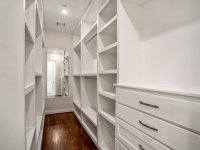 MASTERBATH CLOSET